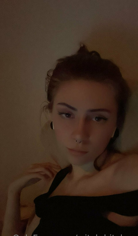 witch bitchxx star nudes pics