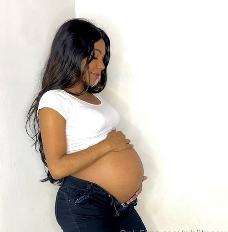 whiitneey hot model pics