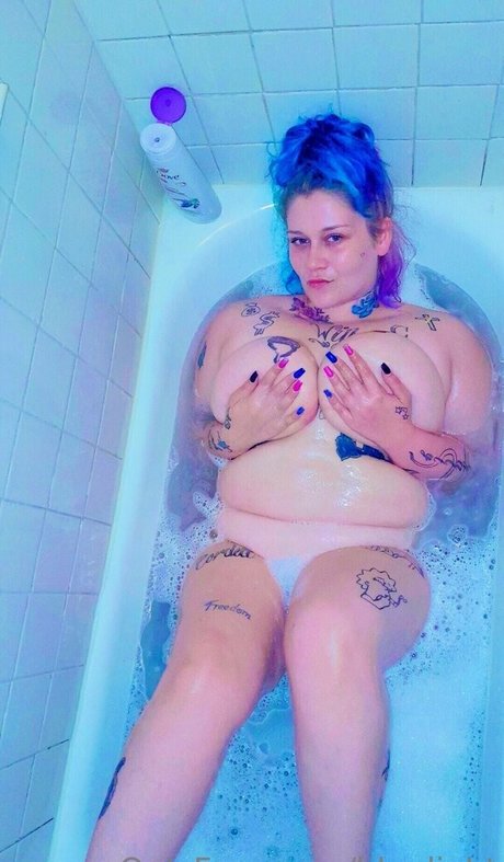 bluulight nude star photos