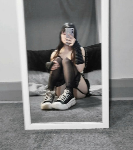 abandonederis erotic model photos