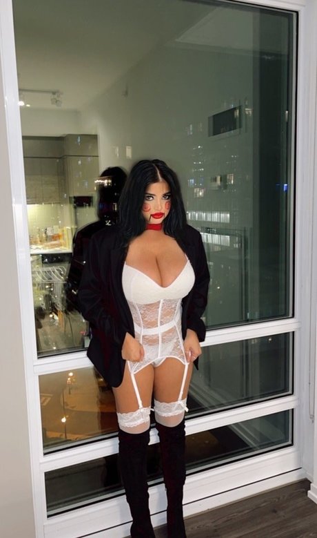 OMGLove best model pictures