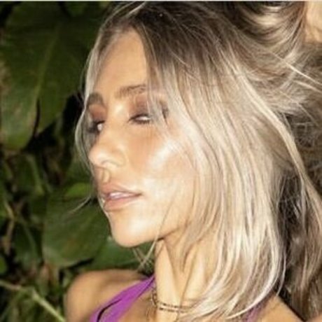 Madison Gillard model top photos