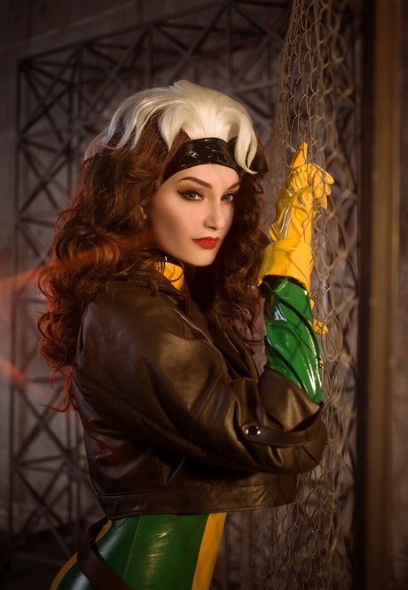 Vixena Siren pornstar exclusive pictures