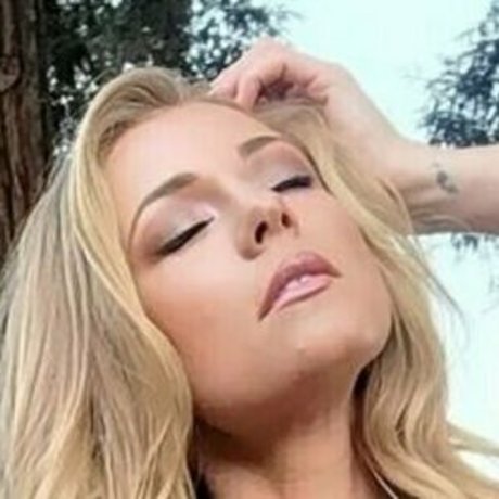 missnikkileigh pornstar hot image