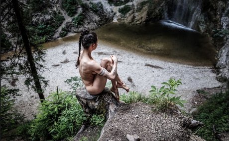 Stefanie Millinger sexy star gallery