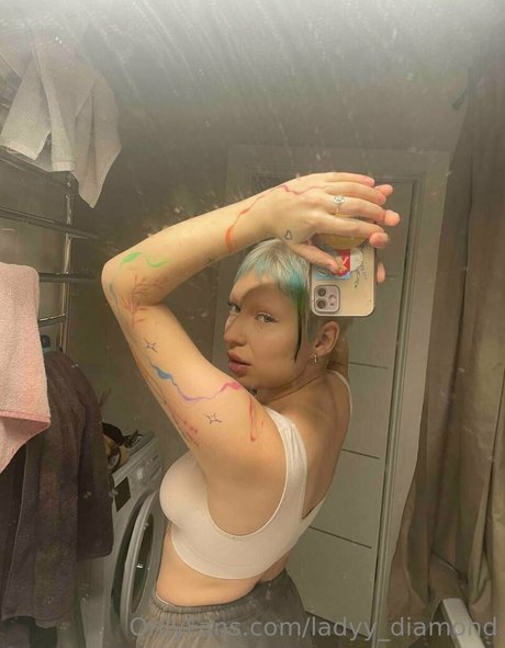 ladyy diamond star art pics