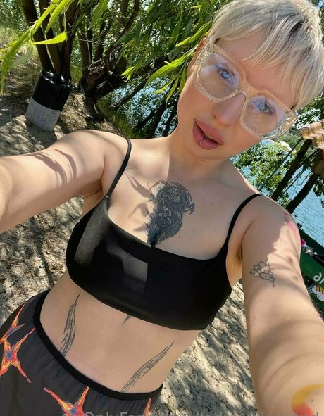 curvy naked onlyfans free porn photos