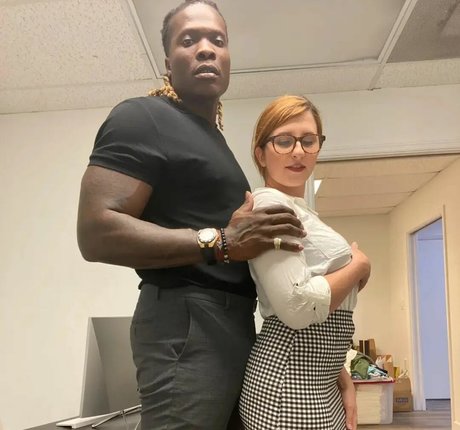 Bess Breast star exclusive archive