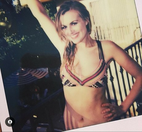 Rose And Rosie model adult pictures