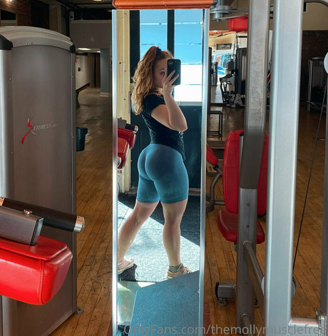 themollymuscle beautiful pornstar pictures