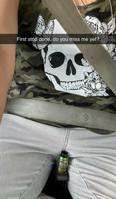 sarahmaxx model sexy picture