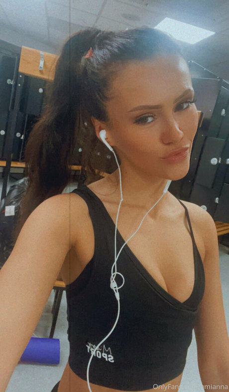 aammeezz nudes actress images