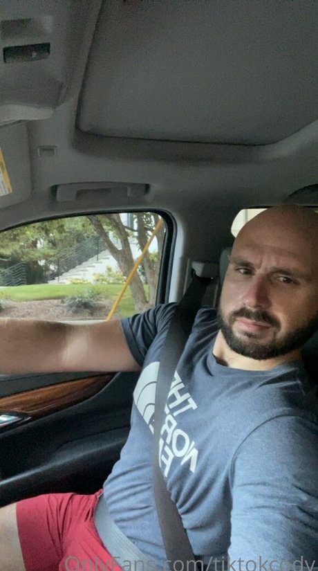 tiktokcody nude actress pics