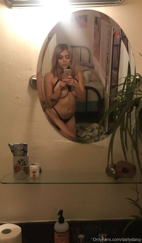 dailydaisy erotic model pics