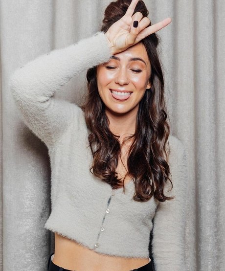 Amy Shark sexy star photo