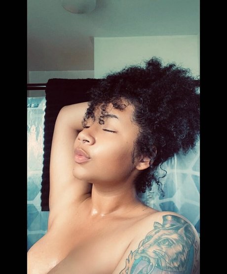 Elusivemulatto actress gallery