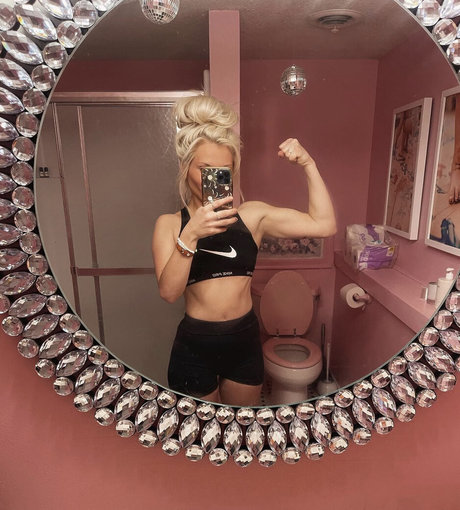 forgetsarah nude actress galleries