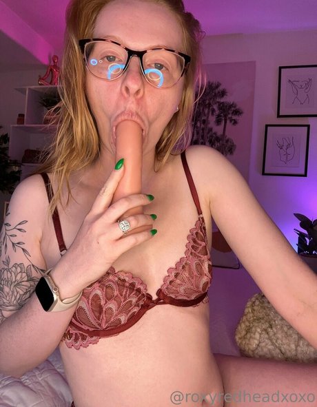roxyredheadxoxo pornstar naked pic
