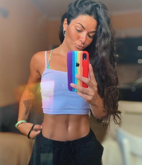 Delfi Granatto sexy model picture