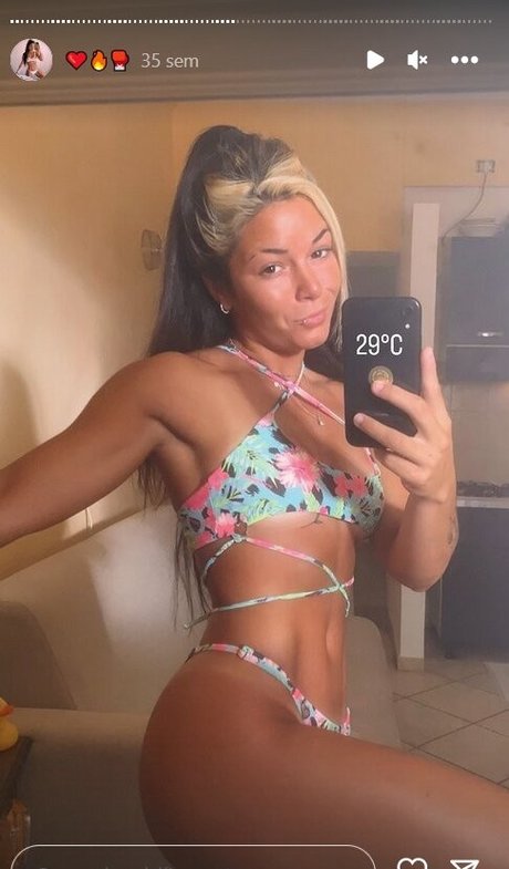 Delfi Granatto naked model photo