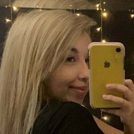 Kassbean erotic model img