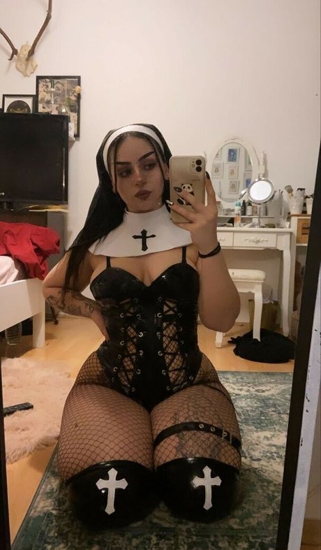 NevernaNoir exclusive pornstar pictures