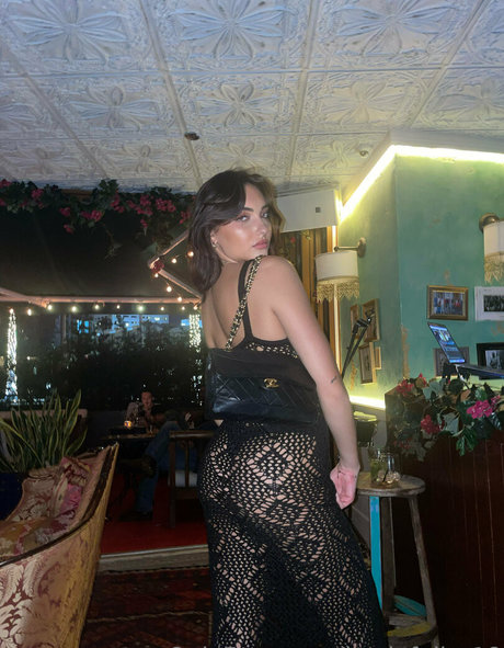 spreading onlyfans art naked gallery