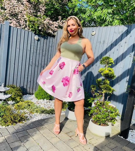 Lana D erotic actress archive