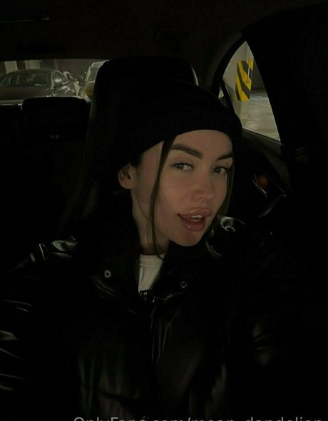 moan dandelion nude model pictures