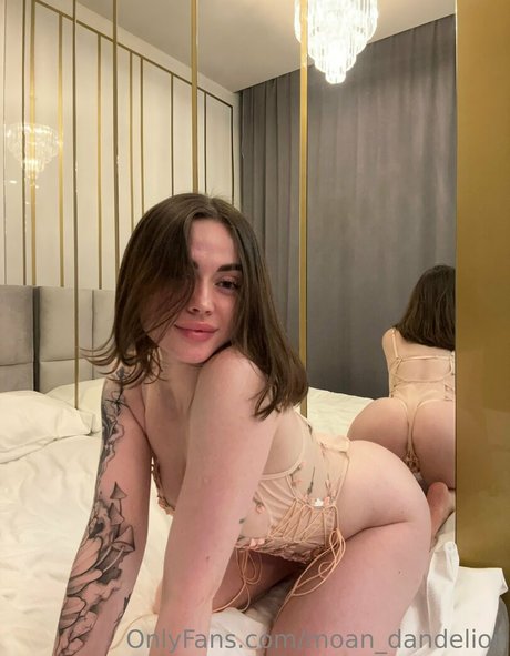 moan dandelion star nude picture