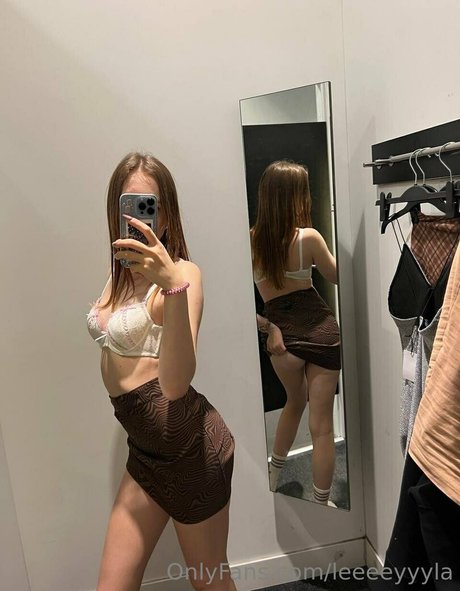 leeeeyyyla naked pornstar picture