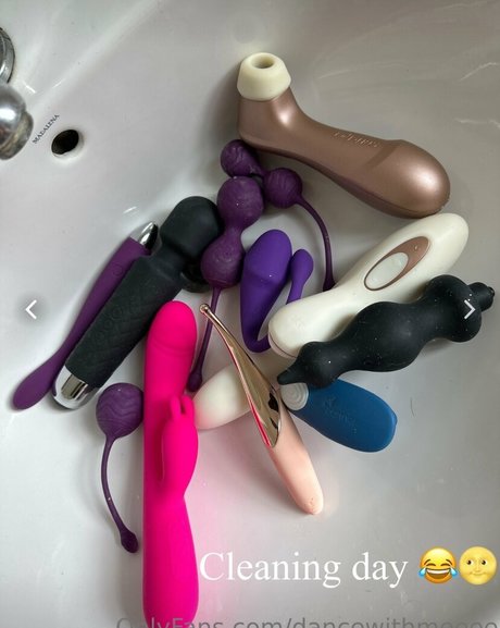 Ana Carolina Serra nude model galleries