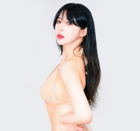 Foxylicious pornstar erotic pic