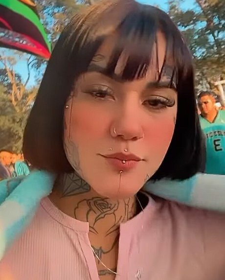 Evelyn Mirelly porn star pic