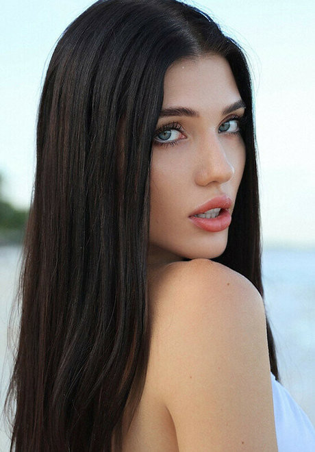 Alina Enero model nudes image