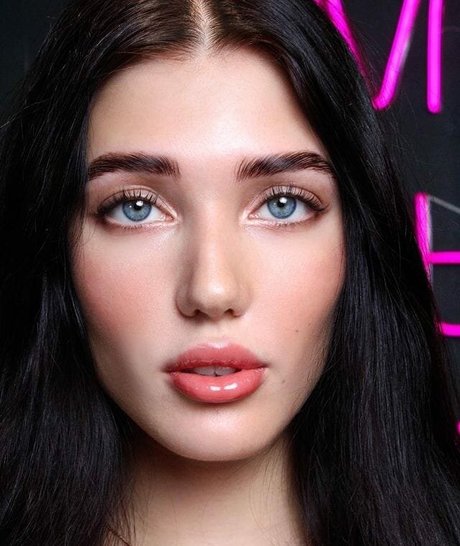 Alina Enero model perfect pic