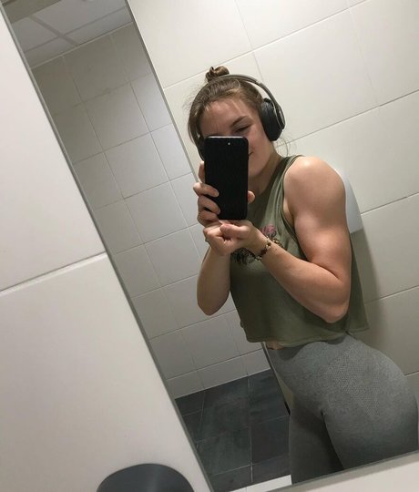 Leonovababy pretty star photo