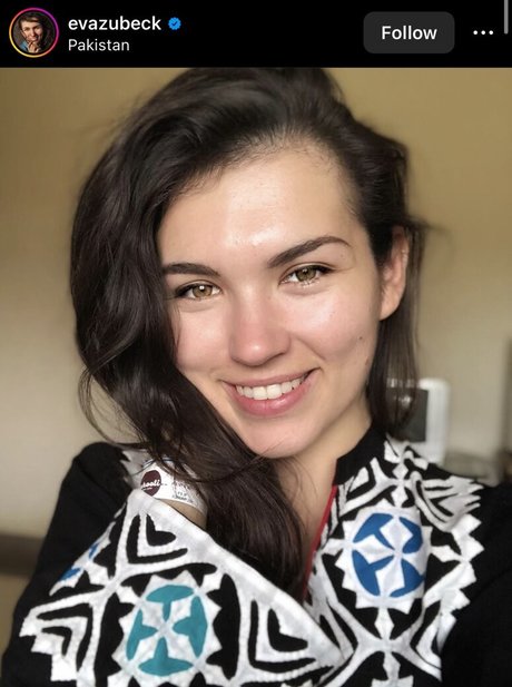 Eva Zu Beck star hot photo