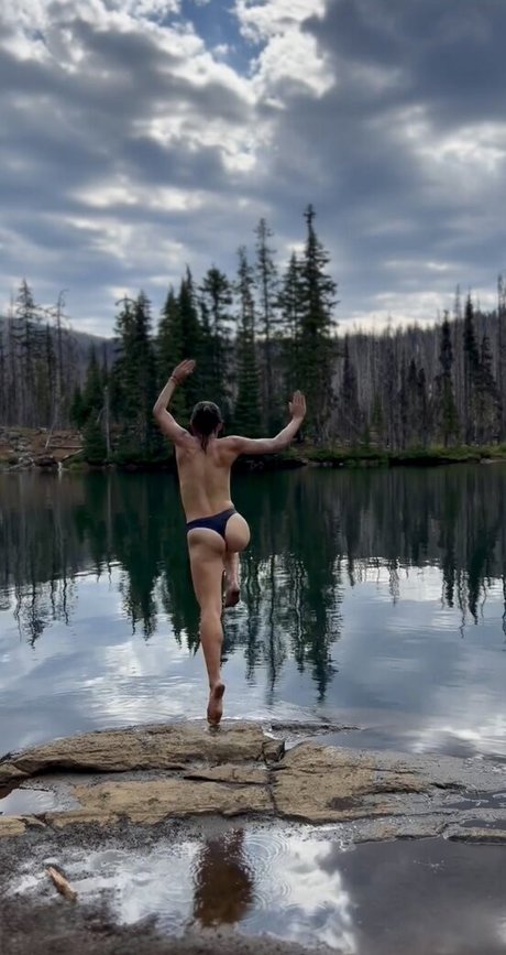 Eva Zu Beck nice actress img