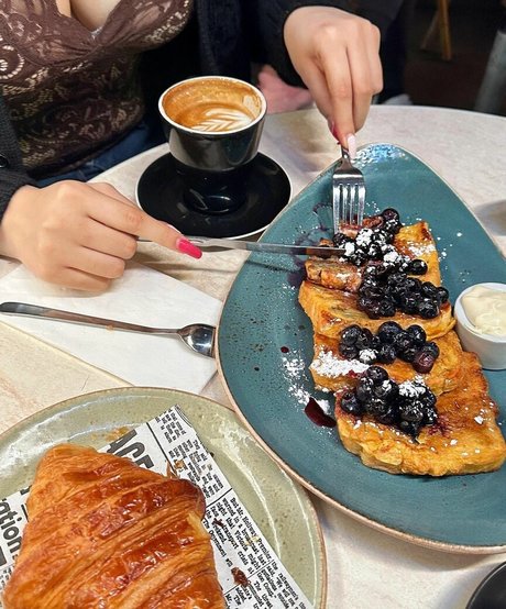 Vicki Mranrr star beautiful image