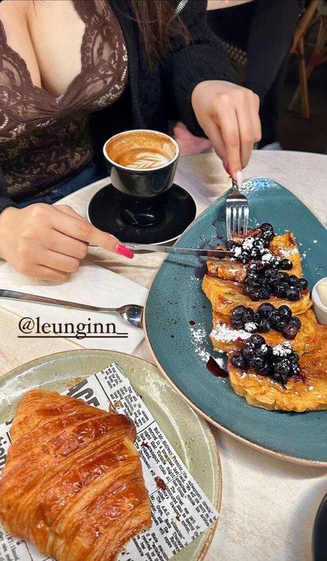 Vicki Mranrr exclusive model image