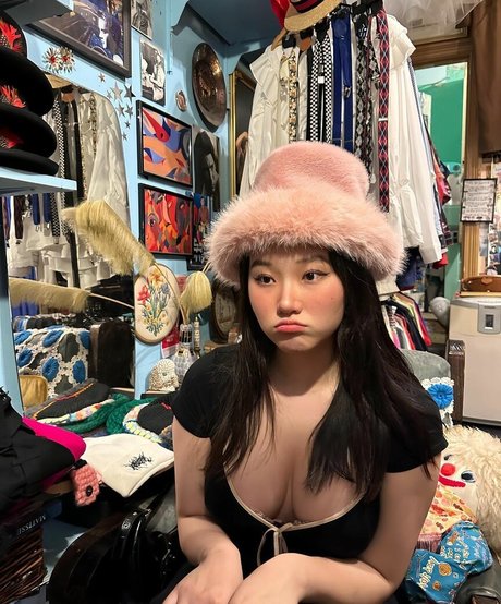 Vicki Mranrr perfect pornstar pics