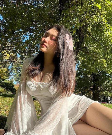 Vicki Mranrr model adult archive