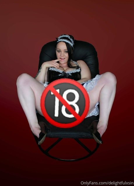 delightfulxsin model sexy pic
