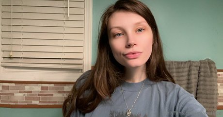 avanetfree star nudes image