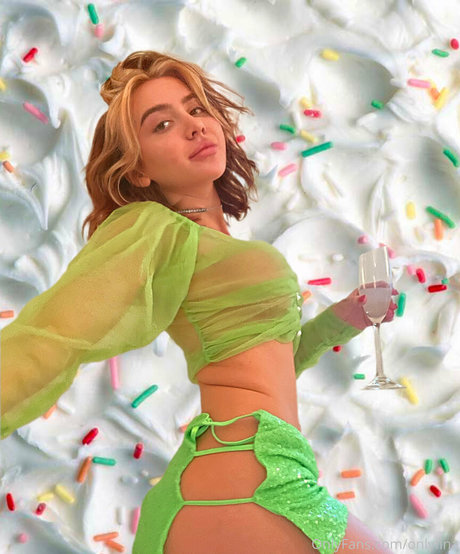 sooofina model nice picture