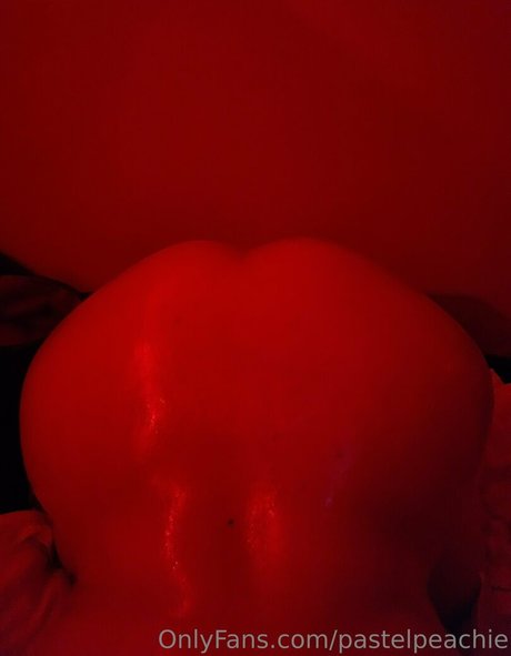 pastelpeachie perfect model img