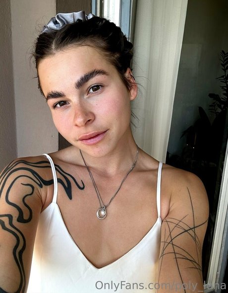 poly luna pornstar erotic photos