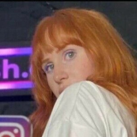 Ash e e pretty actress photo