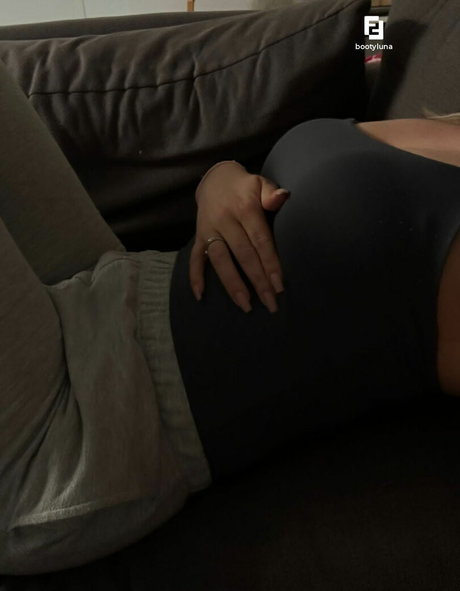 BootyLunaa art actress picture